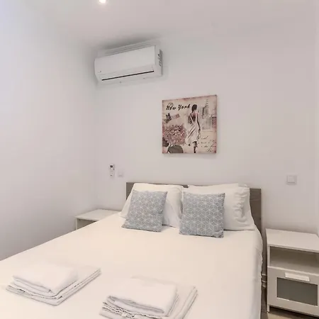 #372 Sunny Balcony Retreat 3 Bedrooms Apartament