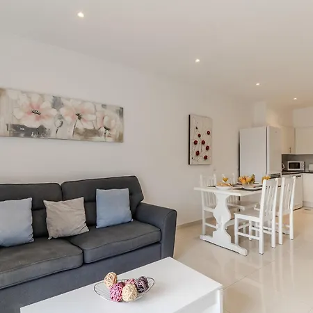 Apartament #372 Sunny Balcony Retreat 3 Bedrooms *